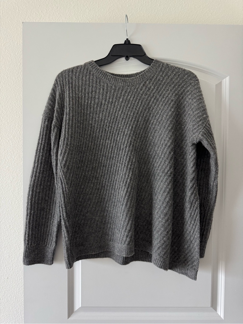 Vince Side-Slit Ribbed Wool Sweater In Gray Size M - Picture 3 of 8